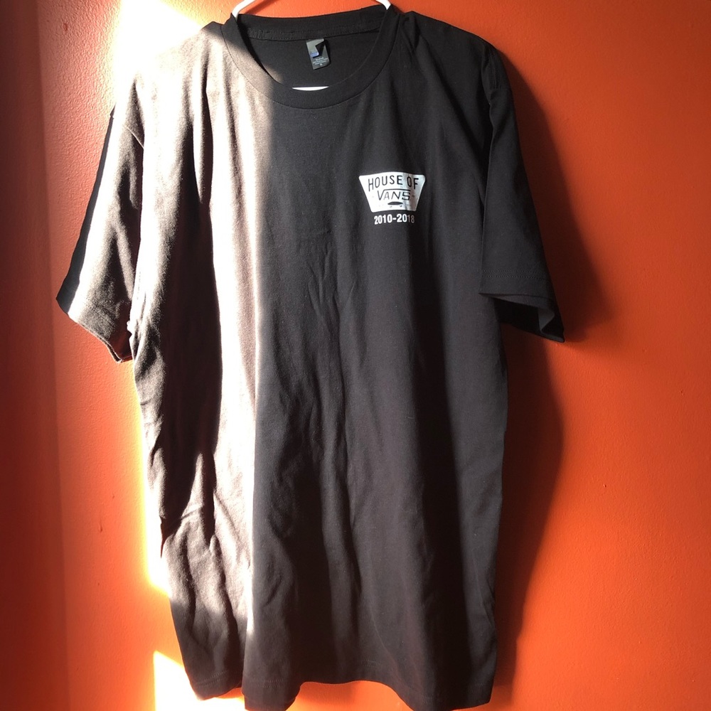 ❤️NWOT House of Vans Black T-shirt XL